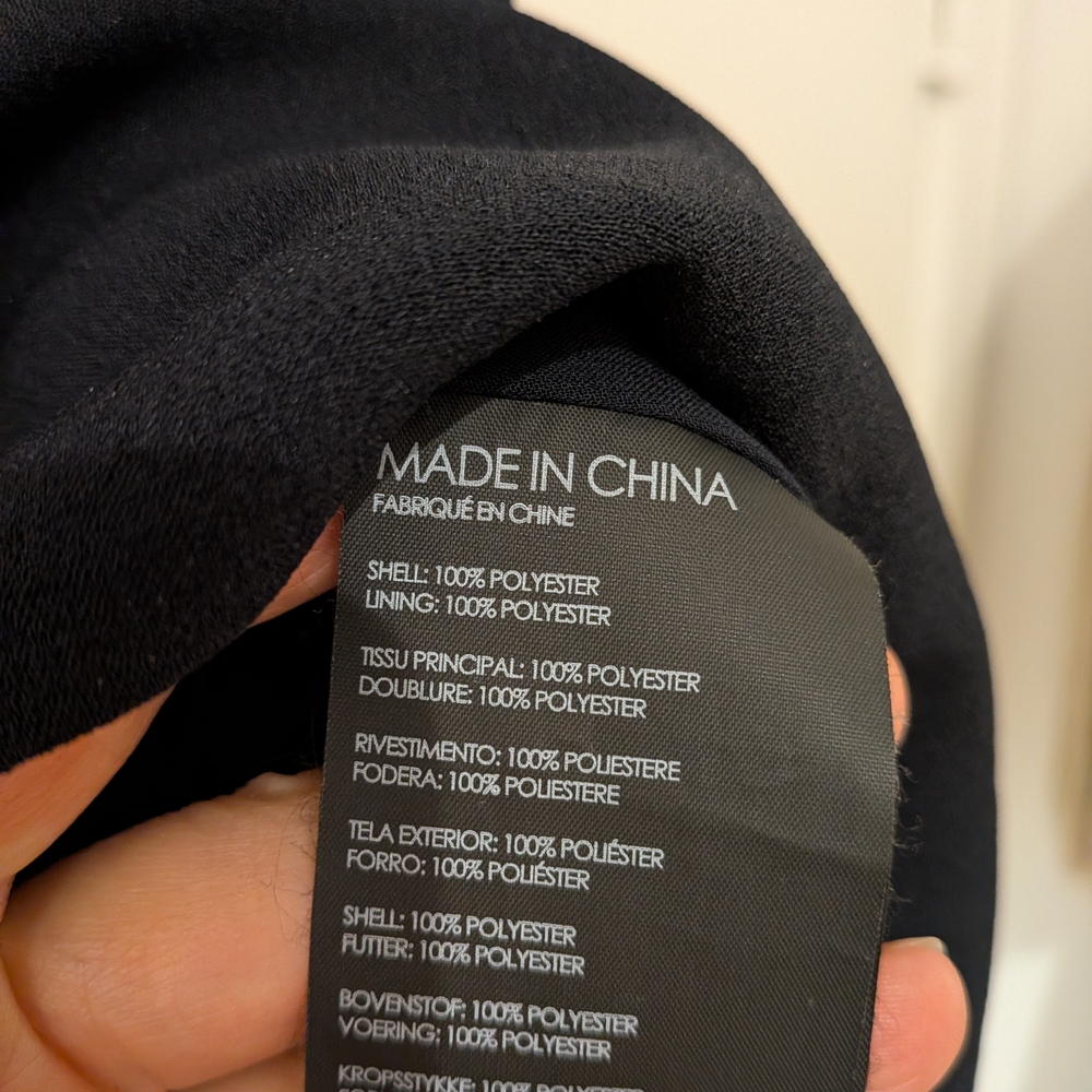 Club Monaco Navy Crop Top - Picture 3 of 3